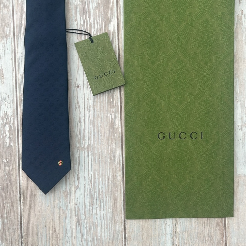 $350 NEW Authentic GUCCI Navy Blue Tie gift for him + paper bag GG LOGO - Picture 3 of 13